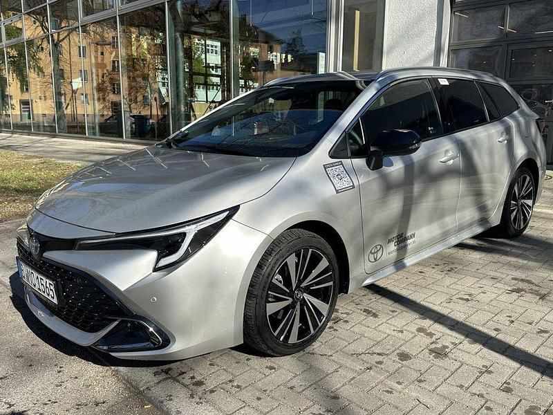 Gebraucht Toyota Corolla 179 PS (131 kW) 2025 Silber Kombi