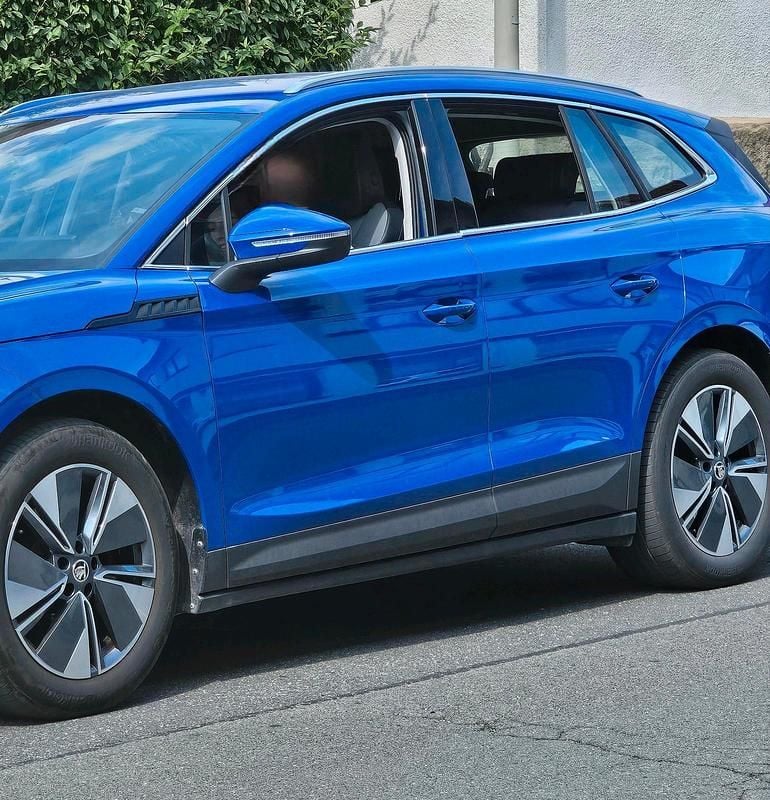 Blau Gebraucht 2023 Skoda Enyaq iV SUV | 29.900 € (Superpreis) - Bild 1/1