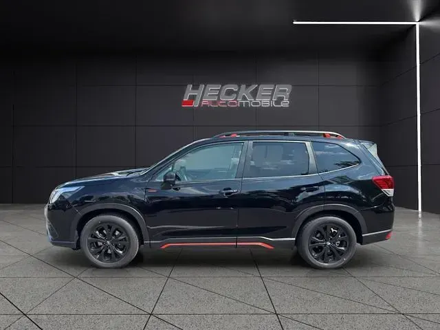 Gebraucht Subaru Forester Exclusive+ 150 PS (110 kW) 2024 Crystal black silica SUV