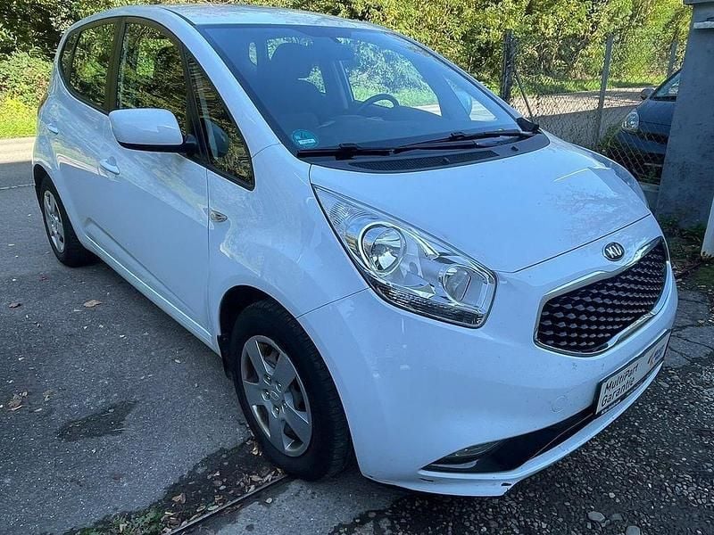 Weiß Gebraucht 2019 Kia Venga Edition 7 Kleinwagen | 9.790 € (Guter Preis) - Bild 1/4