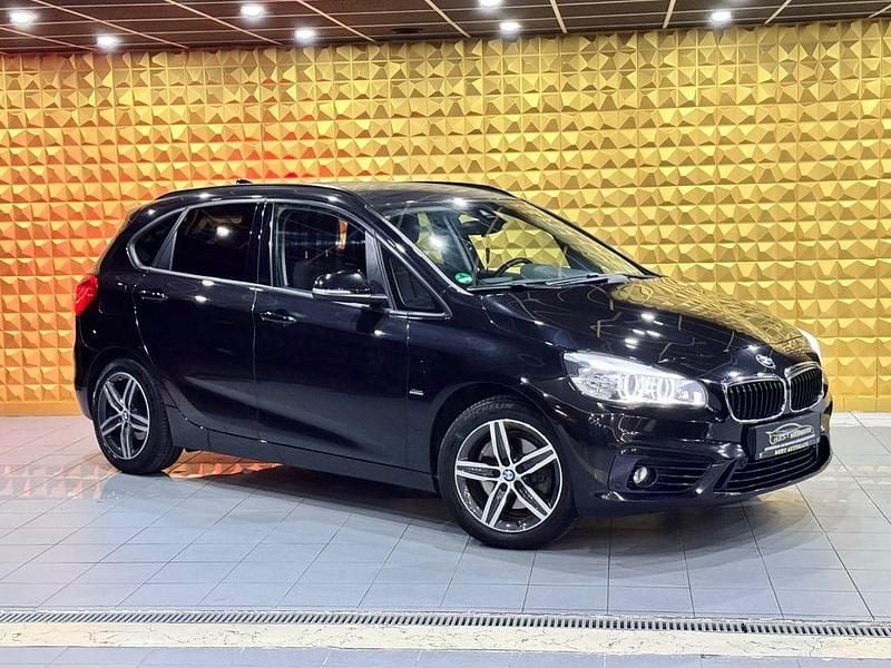 Gebraucht BMW 220 Performance 190 PS (139 kW) 2015 Schwarz Van / Kleinbus