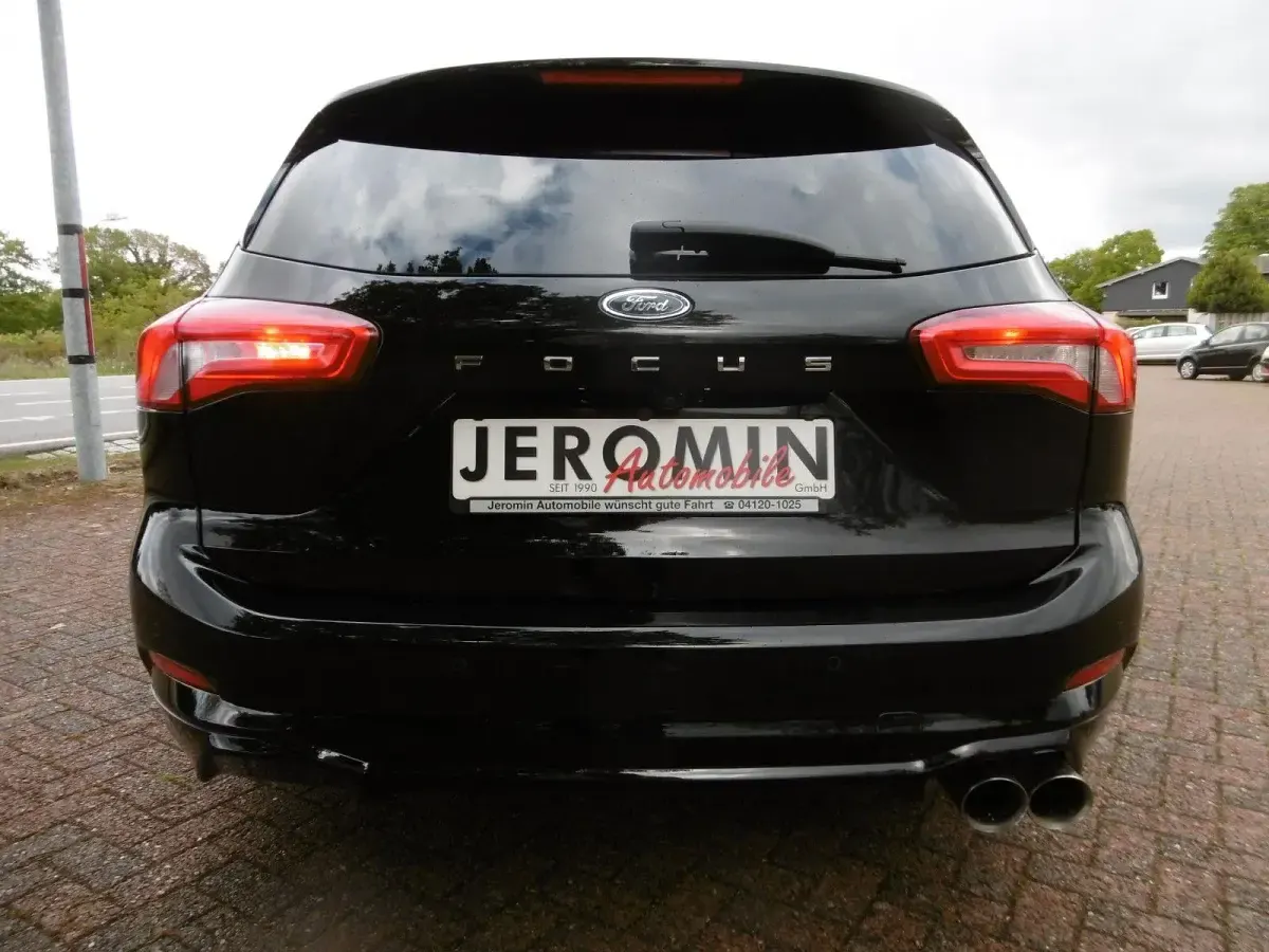 Gebraucht Ford Focus ST-Line 125 PS (91 kW) 2019 Schwarz Kombi