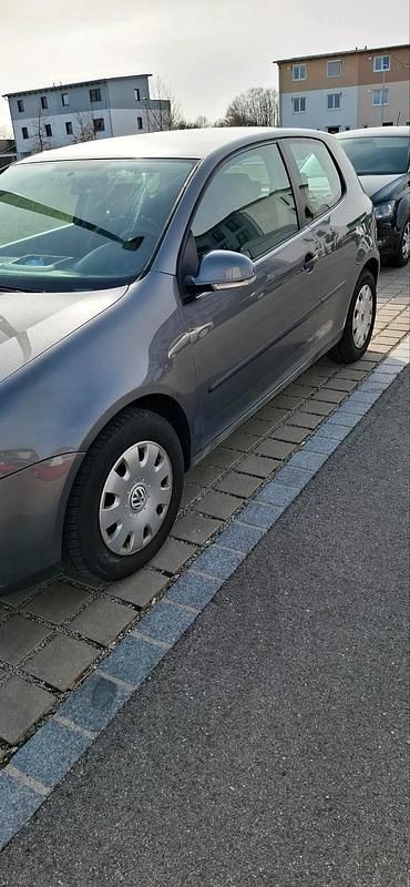 Gebraucht VW Golf V 75 PS (55 kW) 2005 Grau Kleinwagen
