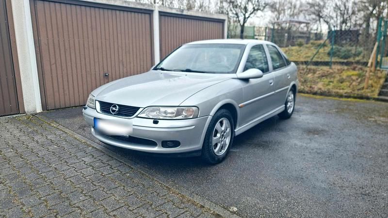 Gebraucht Opel Vectra 125 PS (91 kW) 2002 Silber Limousine