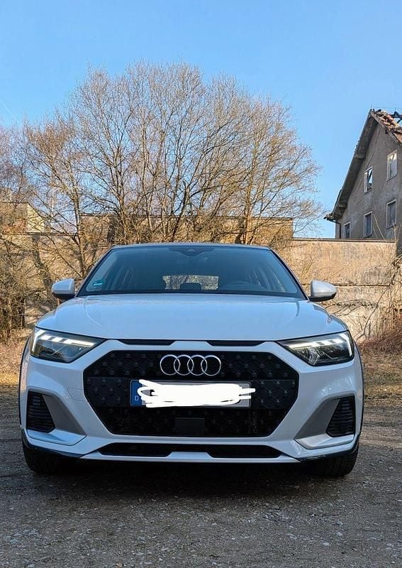 Gebraucht Audi A1 Comfort 110 PS (80 kW) 2021 Weiß SUV