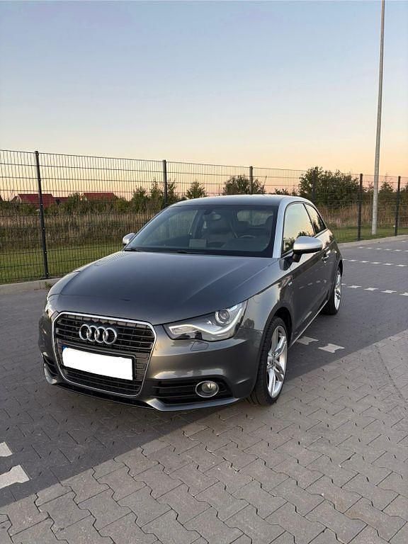 Grau Gebraucht 2012 Audi A1 S-Line Kleinwagen | 7.600 € (Fairer Preis) - Bild 1/4