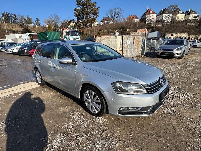 Gebraucht VW Passat Comfortline 140 PS (102 kW) 2011 Reflexsilber metallic Kombi