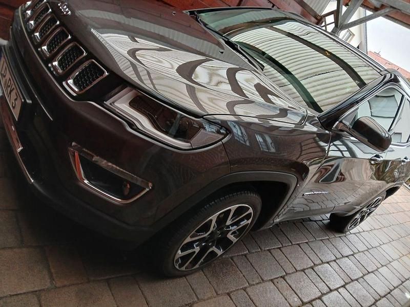 Gebraucht Jeep Compass Limited 170 PS (125 kW) 2020 Grau SUV