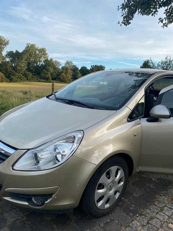 Gold Gebraucht 2010 Opel Corsa Kleinwagen | 3.000 € - Bild 1/4
