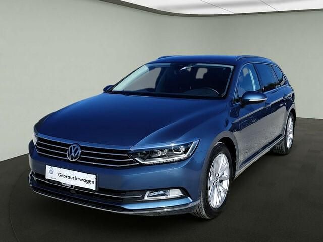 Gebraucht VW Passat Highline 220 PS (161 kW) 2018 Blau Kombi