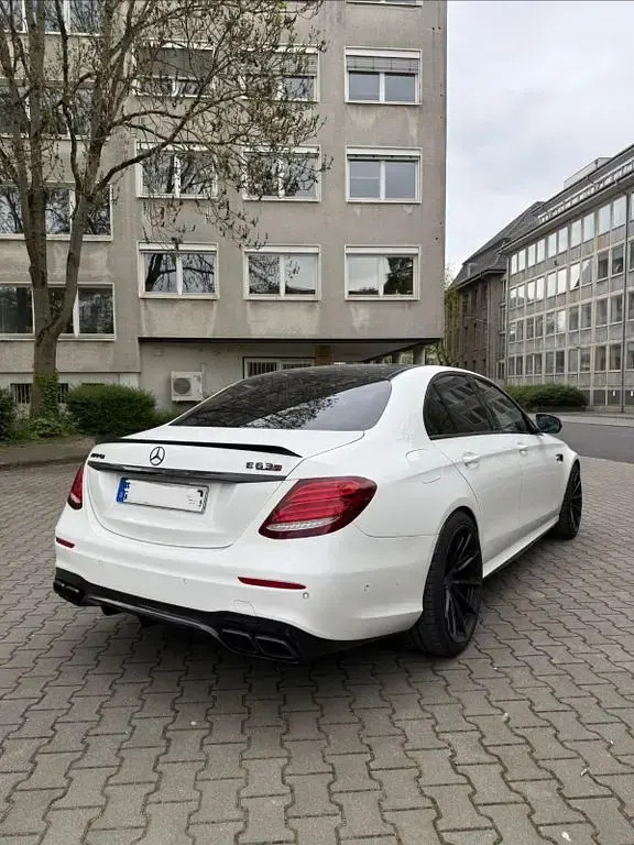Gebraucht Mercedes E63 AMG AMG 571 PS (419 kW) 2017 Weiß Limousine