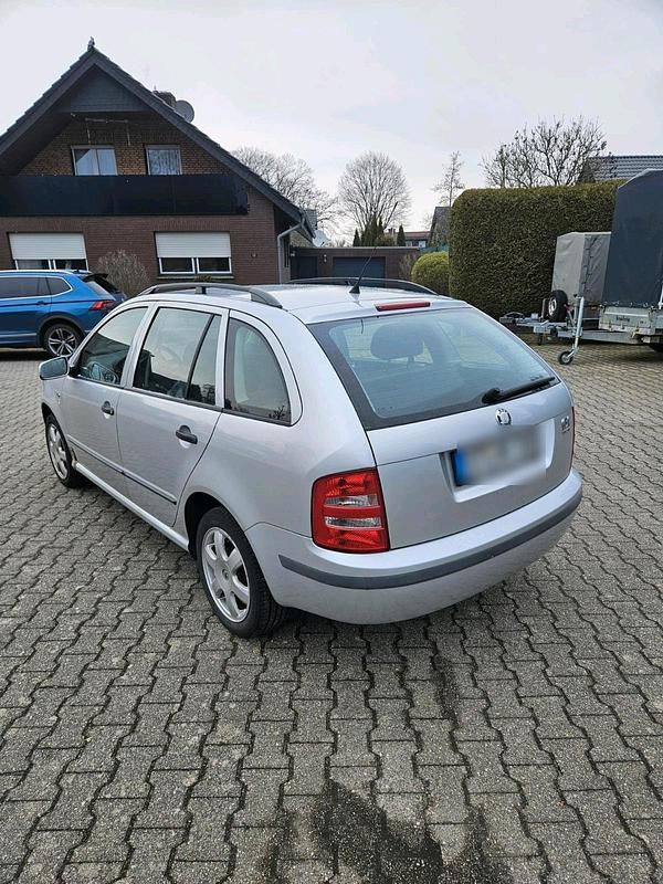 Gebraucht Skoda Fabia 75 PS (55 kW) 2002 Silber Kombi