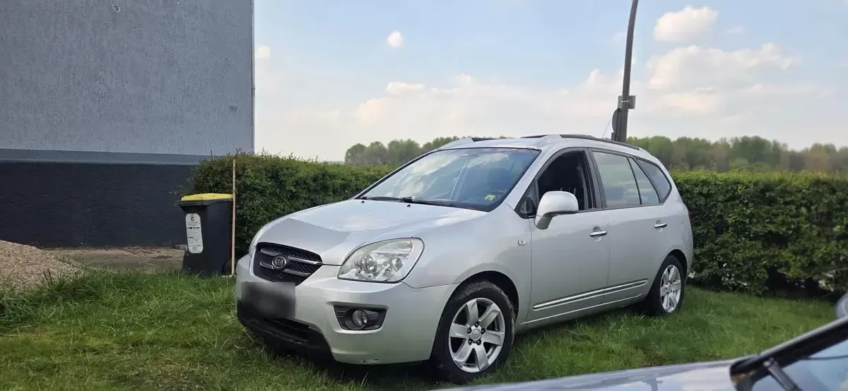 Brugt Kia Carens 144 HK (105 kW) 2008 Grå MPV