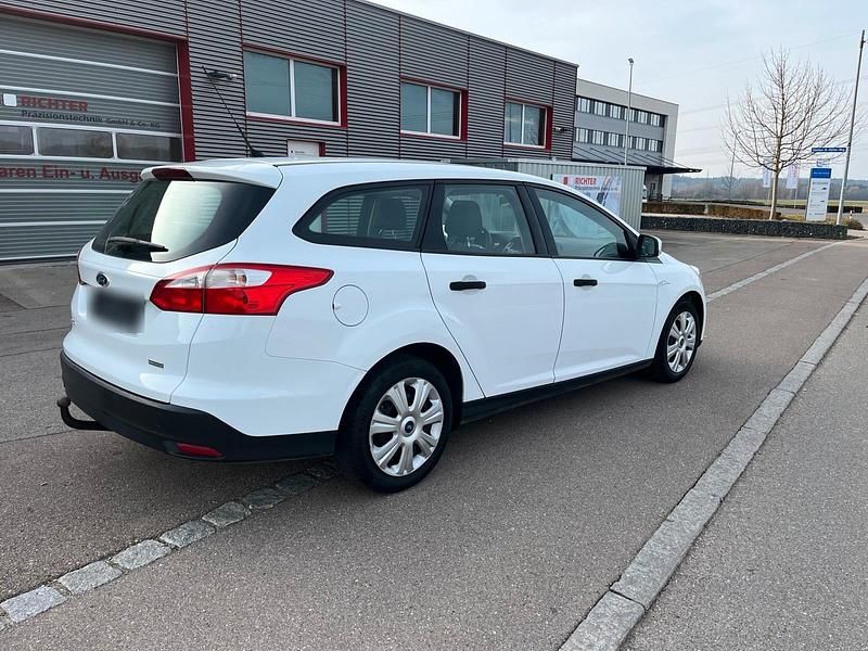 Gebraucht Ford Focus 2013 Weiß Kombi