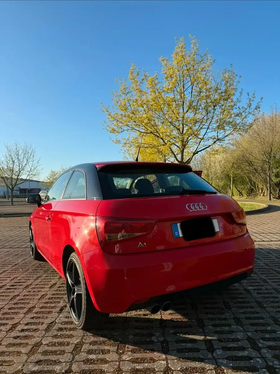 Gebraucht Audi A1 122 PS (89 kW) 2012 Rot Kleinwagen
