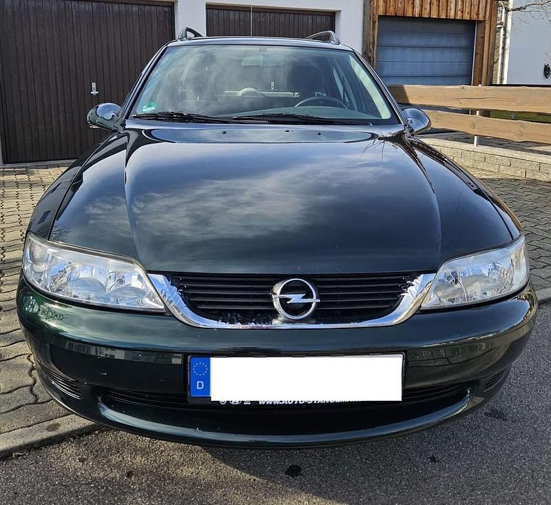 Gebraucht Opel Vectra 101 PS (74 kW) 1999 Grün Kombi