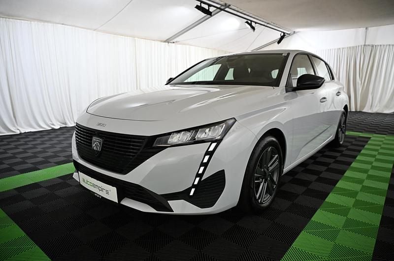 Gebraucht Peugeot 308 Active 131 PS (96 kW) 2024 Weiß Limousine