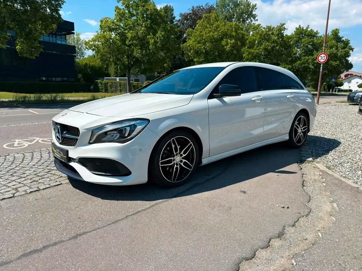 Gebraucht Mercedes CLA200 Shooting Brake 136 PS (100 kW) 2016 Weiß Kombi