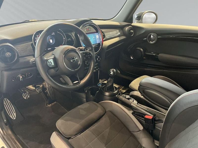 Gebraucht Mini John Cooper Works 136 PS (100 kW) 2023 Weiss Kleinwagen