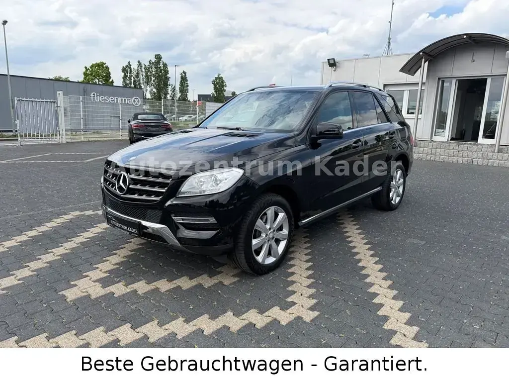 Gebraucht Mercedes ML350 258 PS (189 kW) 2014 Schwarz SUV