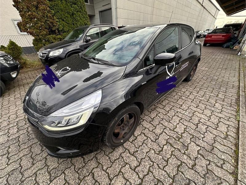 Schwarz Gebraucht 2018 Renault Clio IV Bose Edition Limousine | 7.990 € (Guter Preis) - Bild 1/4