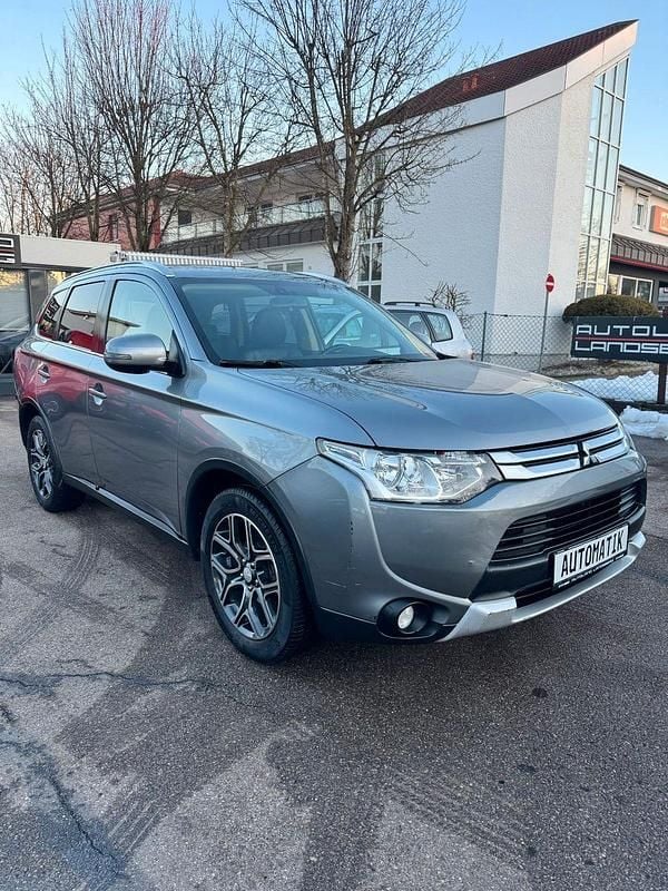 Gebraucht Mitsubishi Outlander 150 PS (110 kW) 2015 Grau SUV