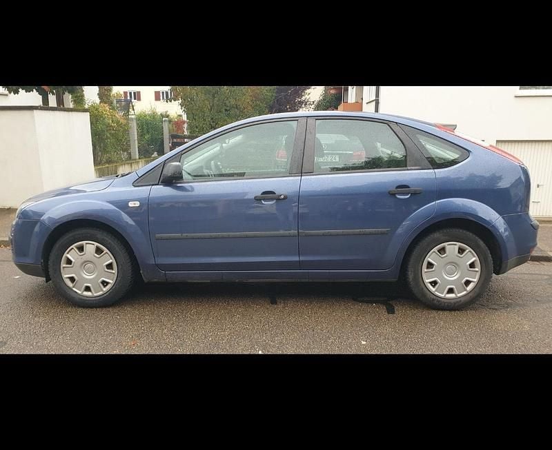 Second-hand Ford Focus 109 CP (80 kW) 2006 Albastru Coupe