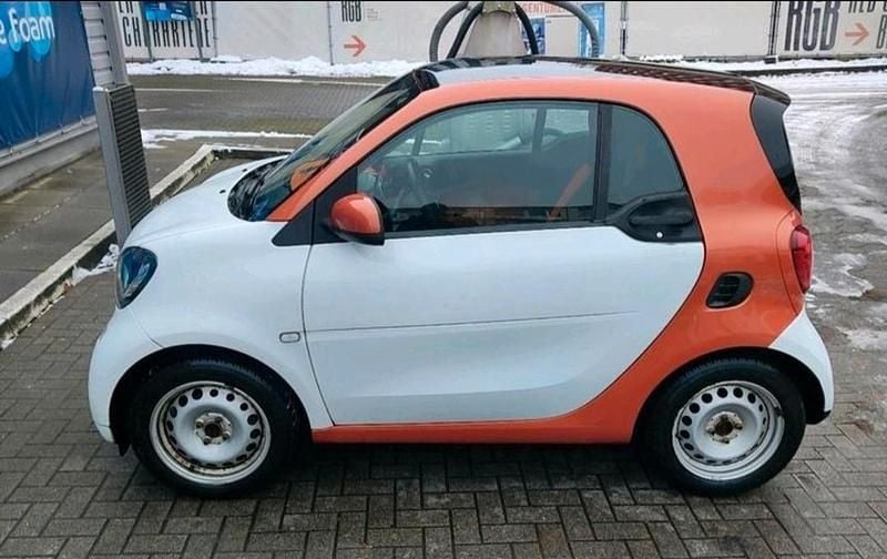 Weiß Gebraucht 2014 Smart ForTwo Coupé Coupé | 5.990 € (Fairer Preis) - Bild 1/4