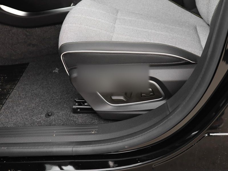 Gebraucht Renault Scenic E-Tech Techno 160 kW (218 PS) 2024 Schwarz SUV