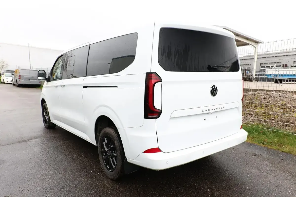 Neu VW Caravelle Style 150 PS (110 kW) 2026 Clear white Van