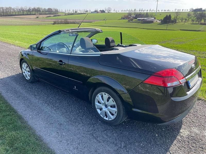 Gebraucht Ford Focus Cabriolet 136 PS (100 kW) 2010 Cabrio