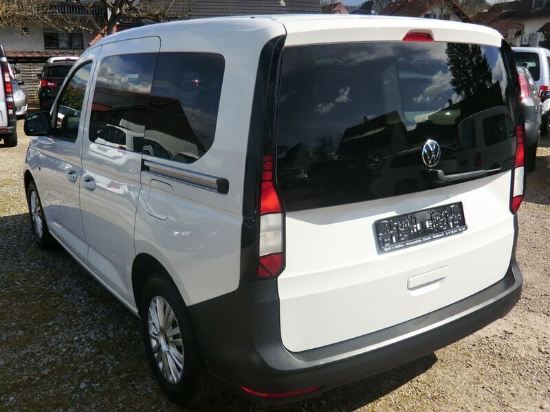 Gebraucht VW Caddy 102 PS (75 kW) 2022 Weiß Van / Kleinbus