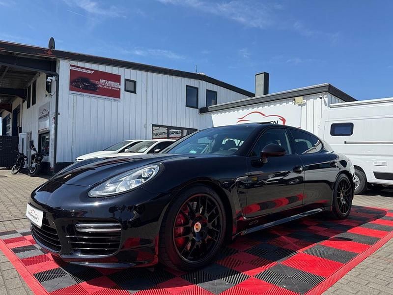 Schwarz Gebraucht 2015 Porsche Panamera GTS Sport Limousine | 42.999 € (Fairer Preis) - Bild 1/4