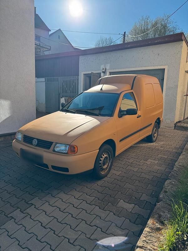 Second-hand VW Caddy 2003 Andere farben Monovolum