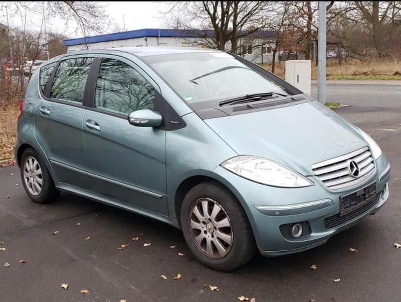 Blau Gebraucht 2005 Mercedes A170 Kleinwagen | 2.200 € (Guter Preis) - Bild 1/4