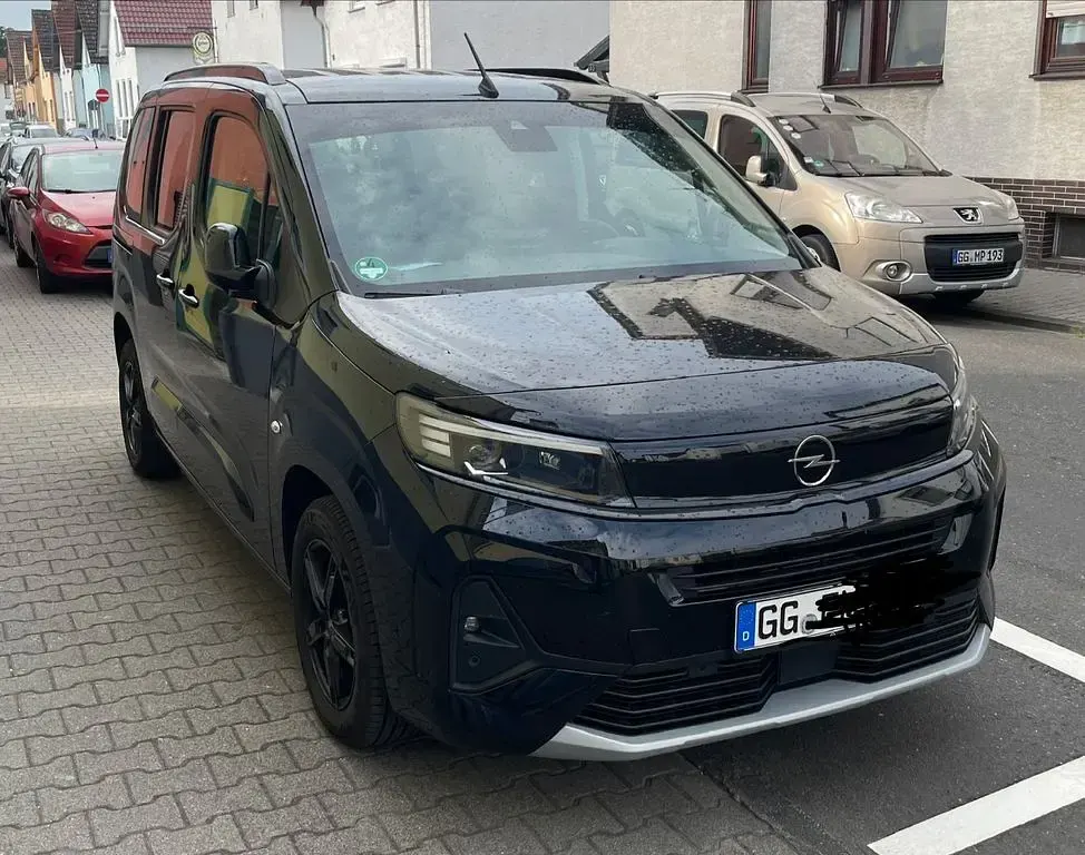 Gebraucht Opel Combo Life Ultimate 131 PS (96 kW) 2024 Schwarz Van / Kleinbus