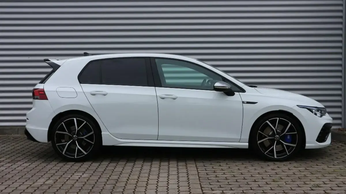 Gebraucht VW Golf VIII R 320 PS (235 kW) 2021 Weiß Limousine