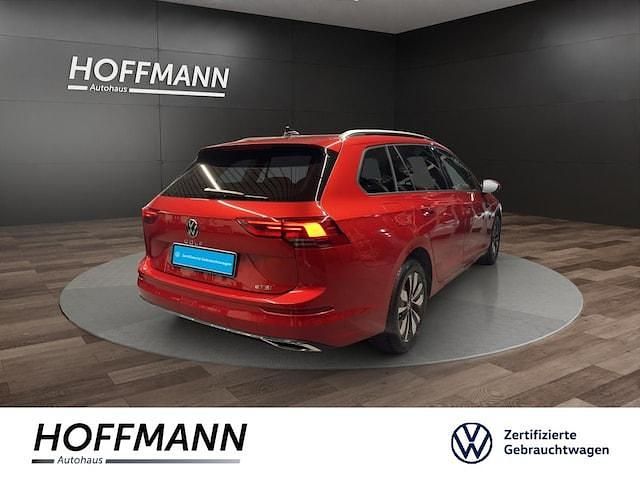 Gebraucht VW Golf VIII Move 131 PS (96 kW) 2024 Rot Kombi