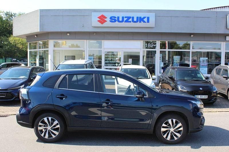 Blau Gebraucht 2023 Suzuki SX4 S-Cross Comfort+ SUV | 25.980 € (Fairer Preis) - Bild 1/4