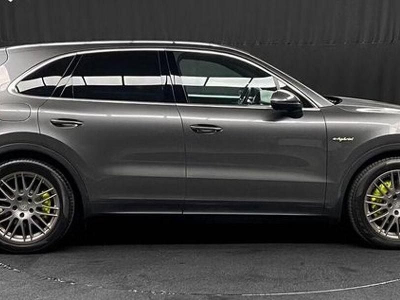 Gebraucht Porsche Cayenne 462 PS (339 kW) 2019 Quarzitgrau SUV