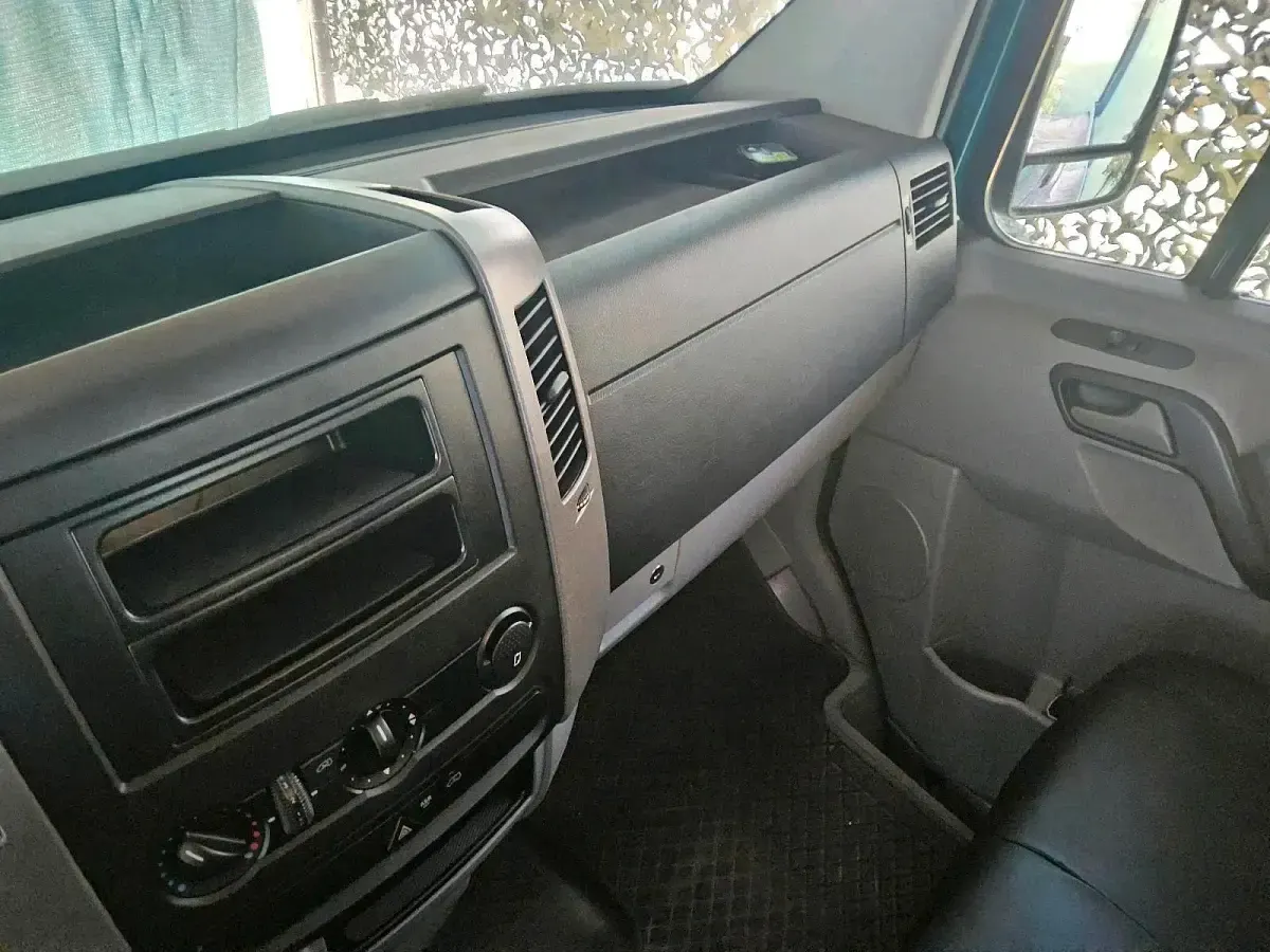 Używany Mercedes Sprinter 180 KM (132 kW) 2013 Zielony