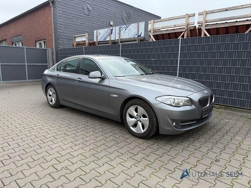 Gebraucht BMW 530 258 PS (189 kW) 2012 Grau Limousine