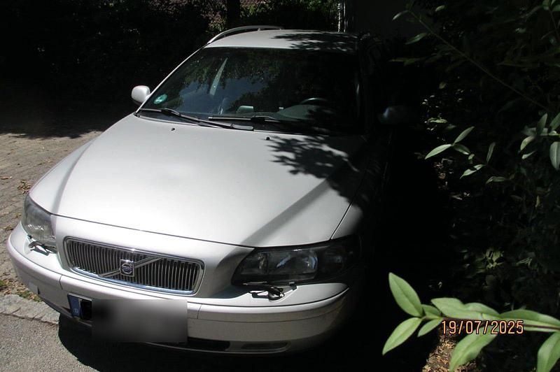 Gebraucht Volvo V70 170 PS (125 kW) 2020 Silber Kombi