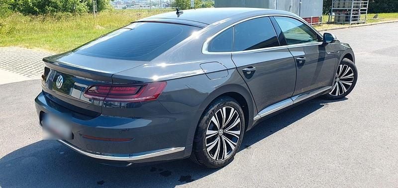 Gebraucht VW Arteon Elegance 150 PS (110 kW) 2019 Grau Kleinwagen