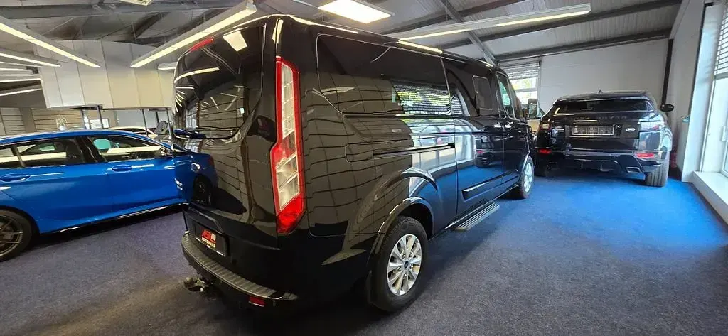 Gebraucht Ford Tourneo Custom Titanium 185 PS (136 kW) 2020 Schwarz Van