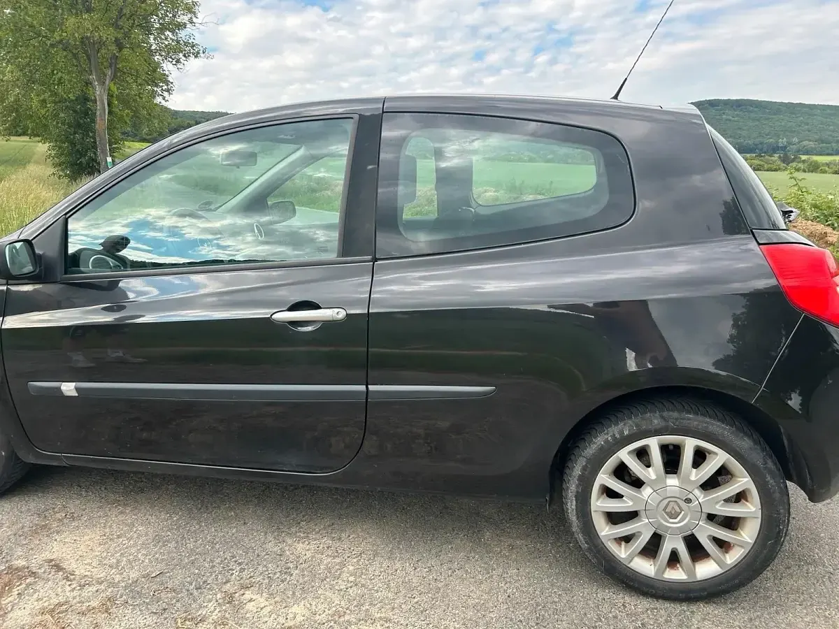 Gebraucht Renault Clio II Dynamique 112 PS (82 kW) 2007 Limousine