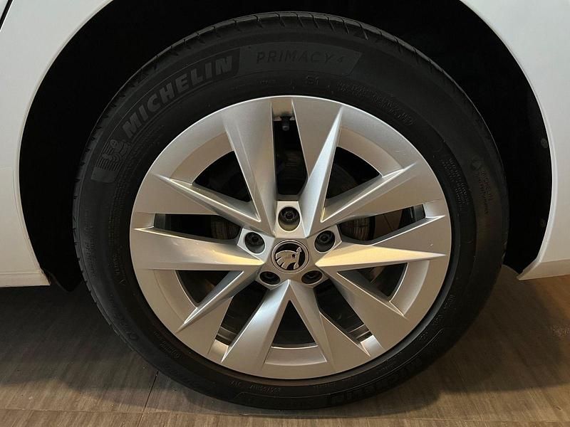 Gebraucht Skoda Octavia 150 PS (110 kW) 2021 Weiß Kombi