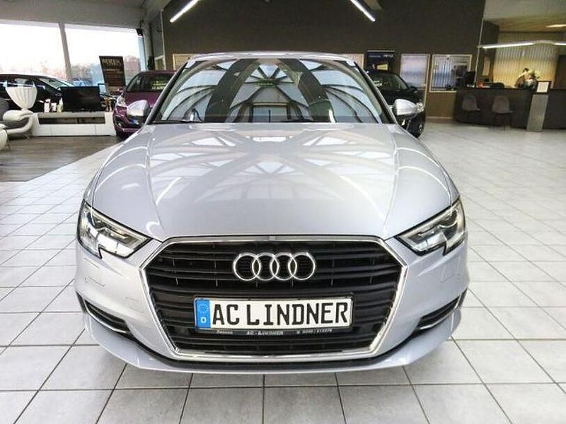 Gebraucht Audi A3 Design 183 PS (134 kW) 2018 Silber Limousine