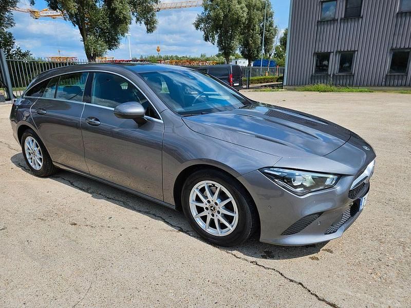 Grau Gebraucht 2021 Mercedes CLA180 Shooting Brake Kombi | 18.500 € (Fairer Preis) - Bild 1/4