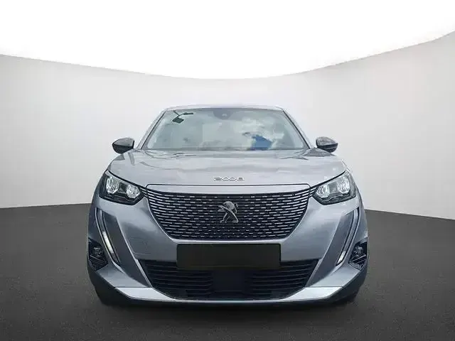 Gebraucht Peugeot e-2008 Active 100 kW (136 PS) 2022 Grau SUV